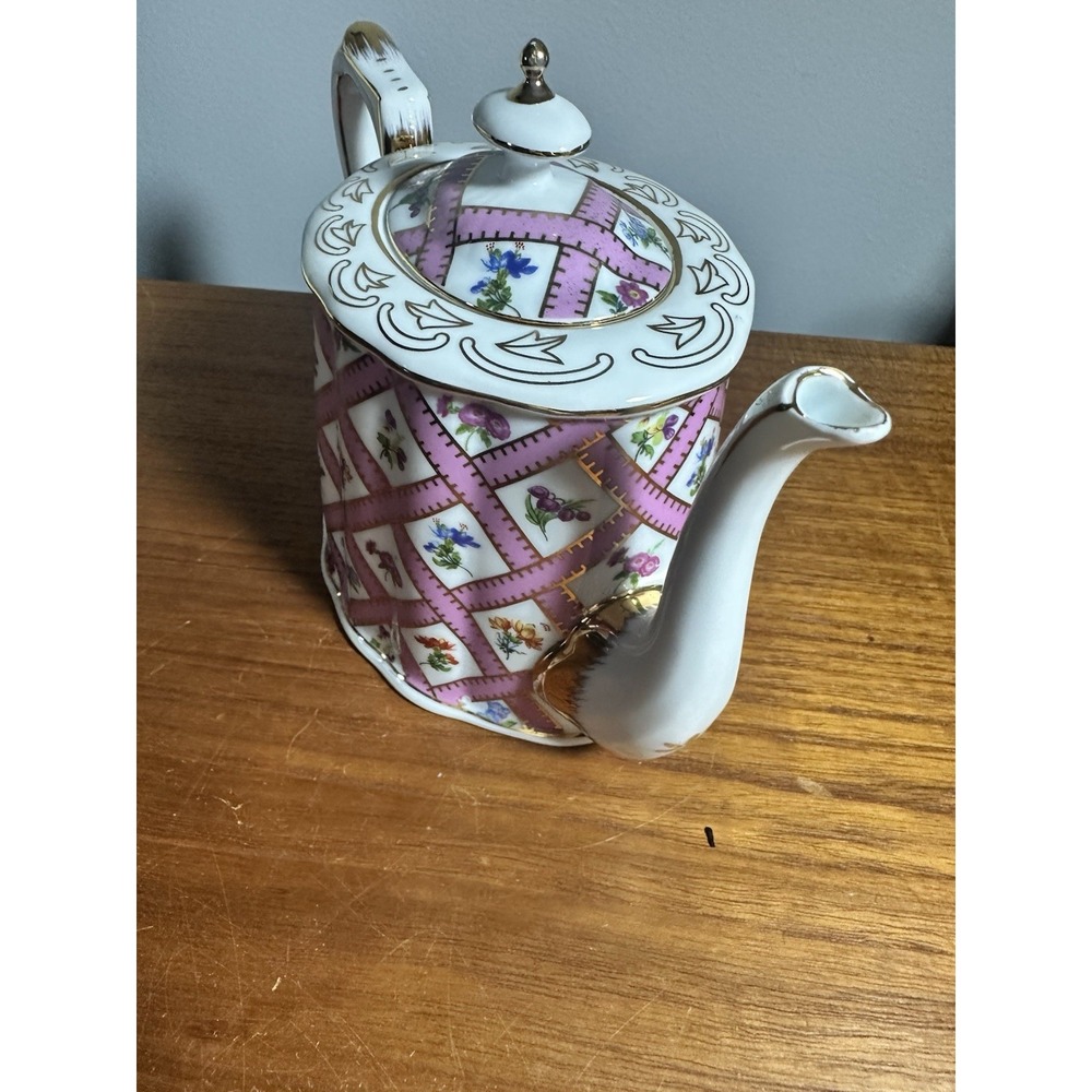 Beautiful Unique Teapot! Victoria's Garden Pink Flowery Gold Laced - Picture 4 of 6